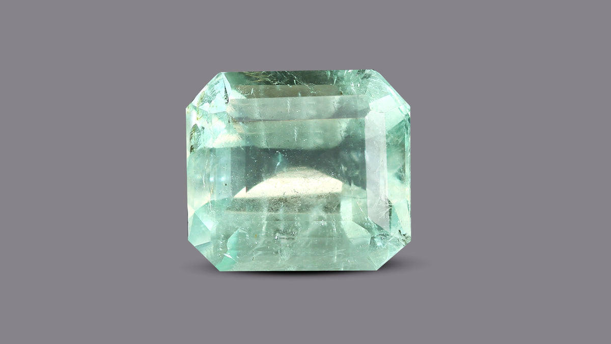 Columbian Emerald (Panna) 7.37 Carats / 8.1 Ratti