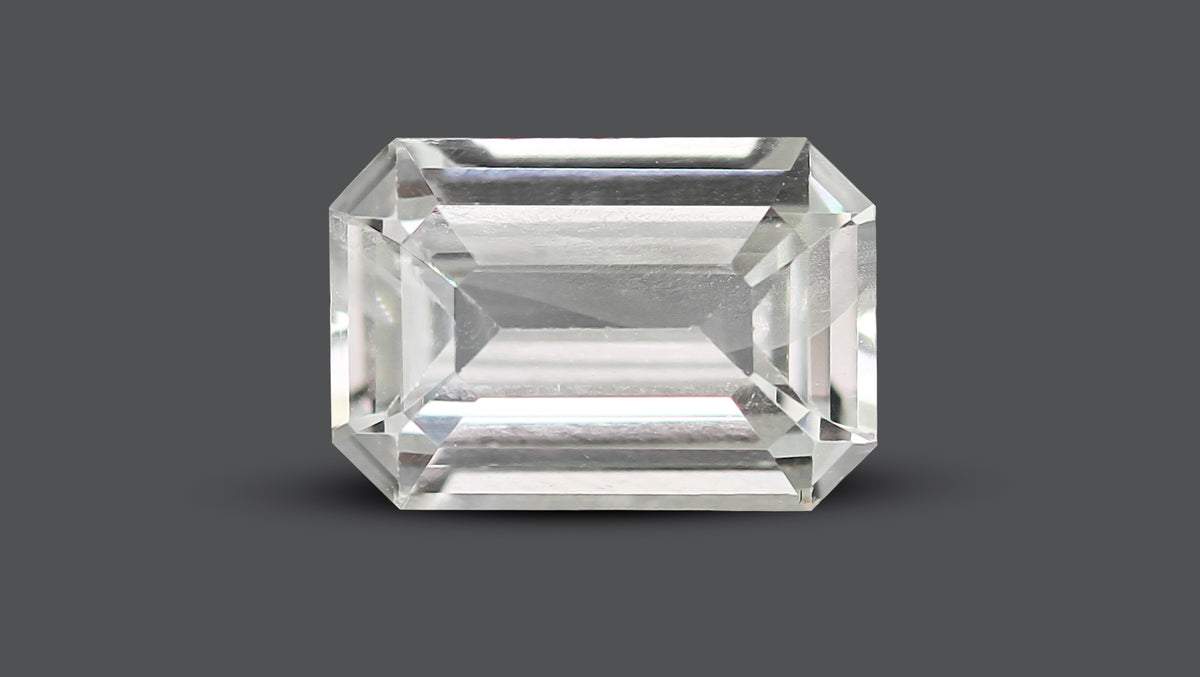 Natiral White Sapphire 2.90 Carats / 3.19 Ratti