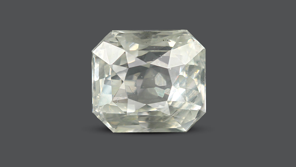 Natural White Sapphire 8.03 Carats / 8.82 Ratti