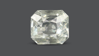 Natural White Sapphire 8.03 Carats / 8.82 Ratti