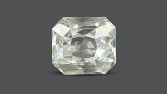 Natural White Sapphire 8.03 Carats / 8.82 Ratti