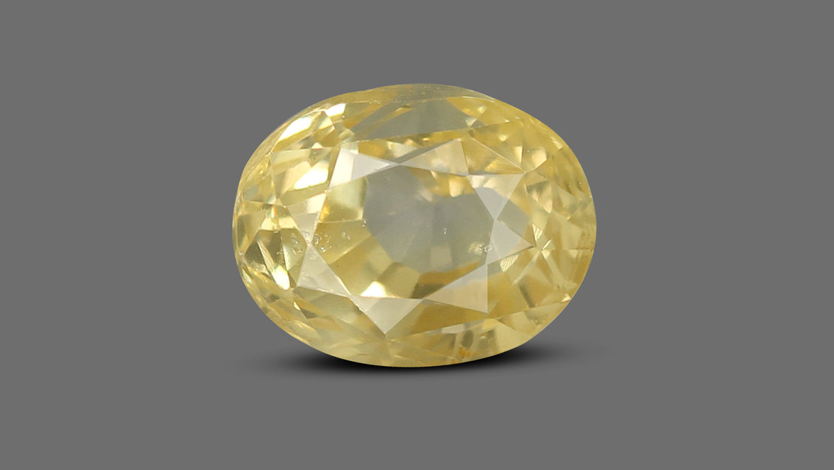 Natural Yellow Sapphire 4.50 Carats / 4.95 Ratti