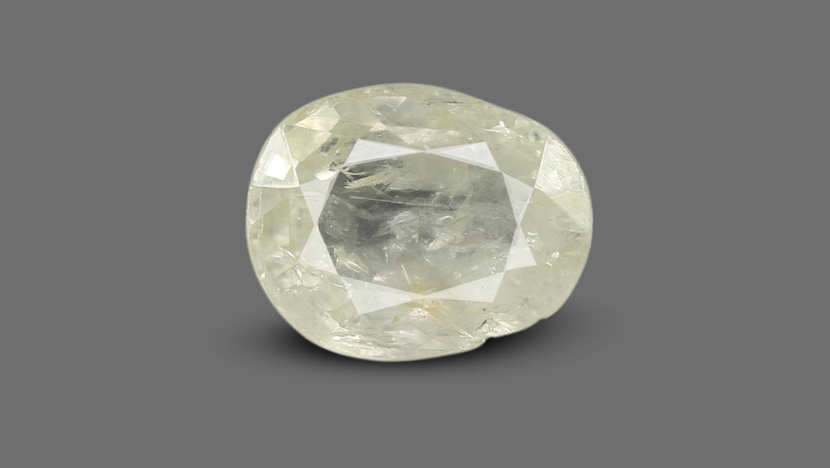 Natural Yellow Sapphire 4.09 Carats / 4.49 Ratti