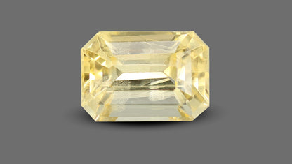 Natural Yellow Sapphire 4.60 Carats / 5.05 Ratti