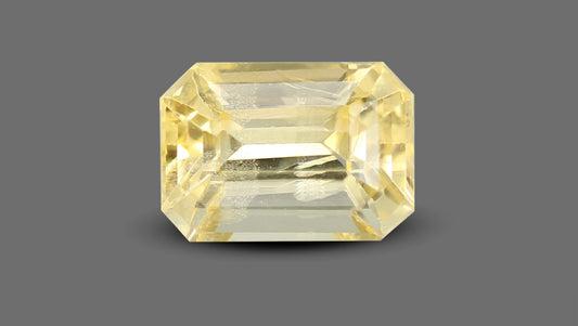 Natural Yellow Sapphire 4.60 Carats / 5.05 Ratti