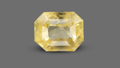 Natural Yellow Sapphire 4.37 Carats / 4.8 Ratti