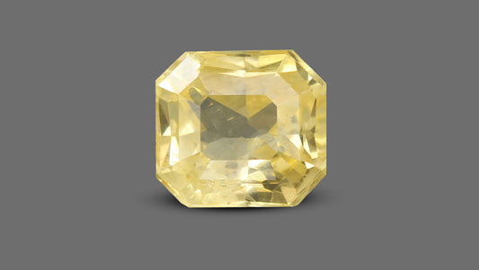 Natural Yellow Sapphire 4.86 Carats / 5.34 Ratti