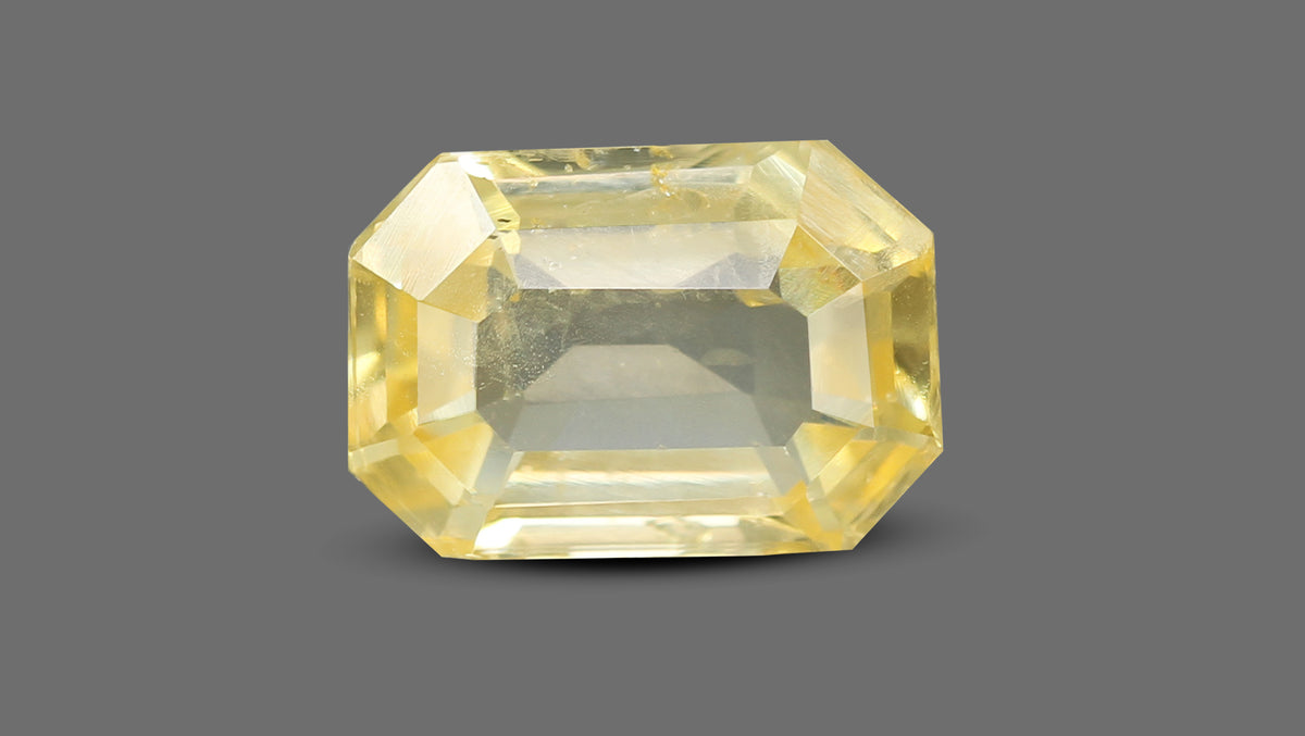 Natural Yellow Sapphire 4.88 Carats / 5.36 Ratti