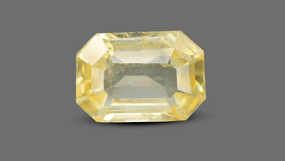 Natural Yellow Sapphire 4.88 Carats / 5.36 Ratti