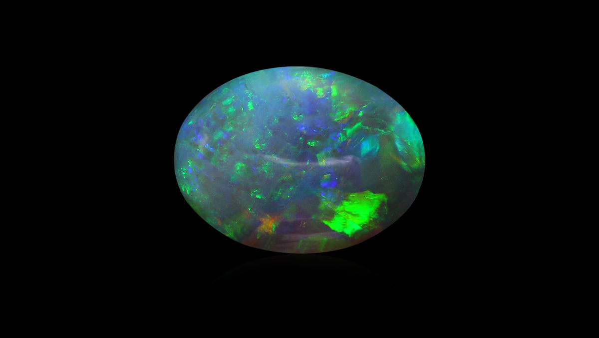 White Opal With Fire 4.56 Carats / 5.01 Ratti