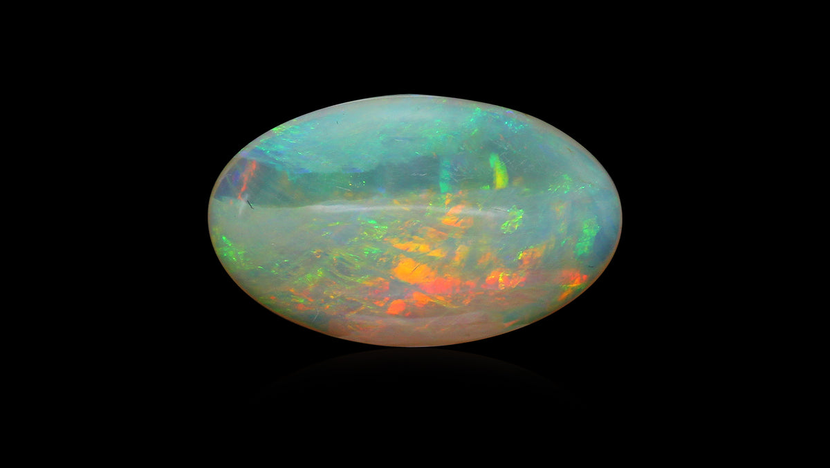 White Opal With Fire 7.16 Carats / 7.87 Ratti