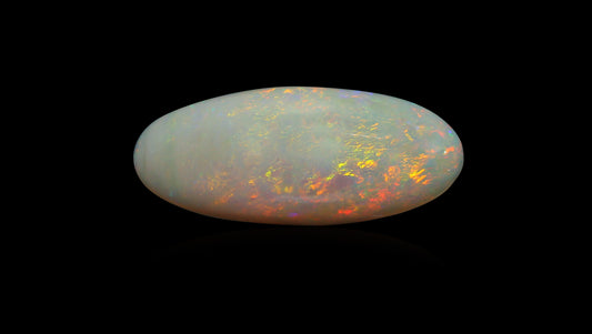 White Opal With Fire 7.07 Carats / 7.77 Ratti