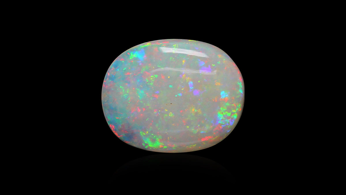 White Opal With Fire 4.55 Carats / 5 Ratti