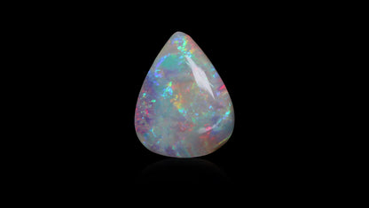 White Opal With Fire 6.08 Carats / 6.68 Ratti