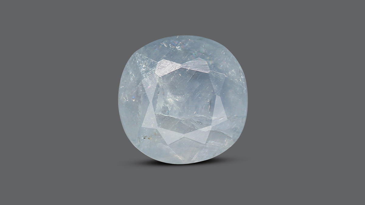 Natural Blue Sapphire 4.92 Carats / 5.41 Ratti