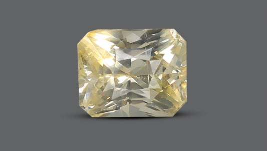 Natural Yellow Sapphire 1.91 Carats / 2.1 Ratti
