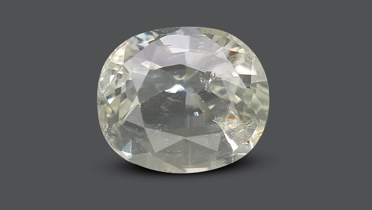 Natural White Sapphire 4.91 Carats / 5.4 Ratti