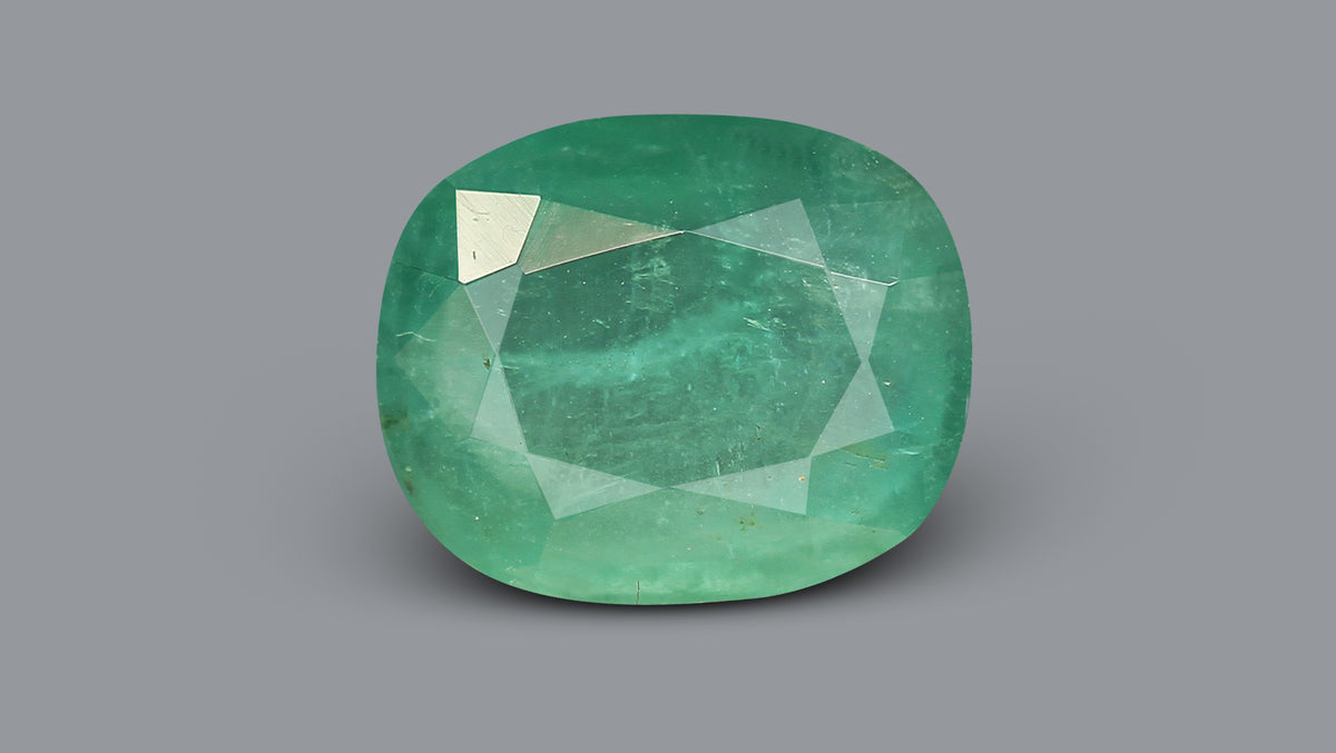 Brazil Emerald (Panna) 7.08 Carats / 7.78 Ratti