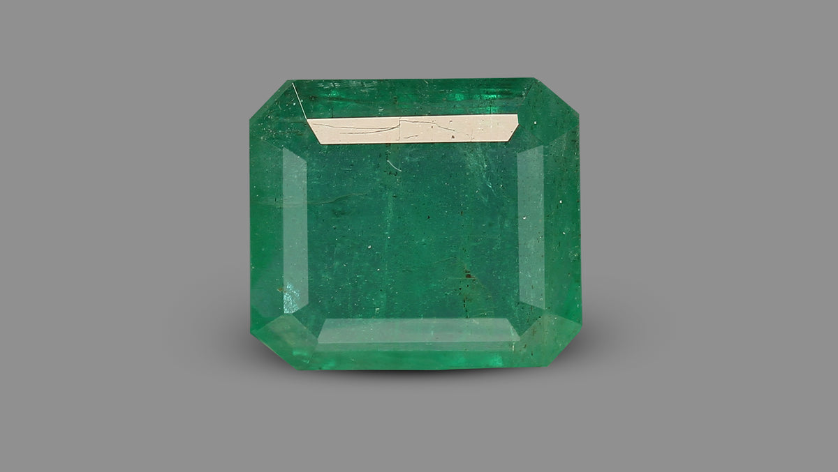 Zambian Emerald (Panna) 7.26 Carats / 7.98 Ratti