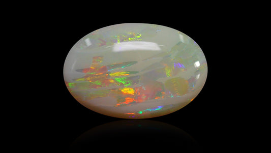 White Opal With Fire 3.95 Carats / 4.34 Ratti