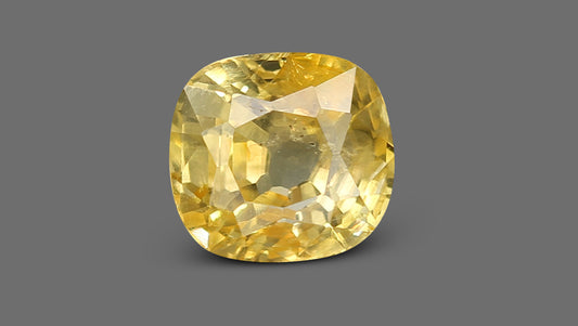 Natural Yellow Sapphire 4.11 Carats / 4.52 Ratti