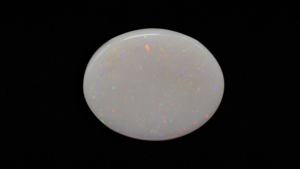 White Opal With Fire 29.19 Carats / 32.08 Ratti