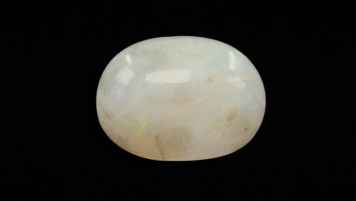 White Opal With Fire 11.52 Carats / 12.66 Ratti