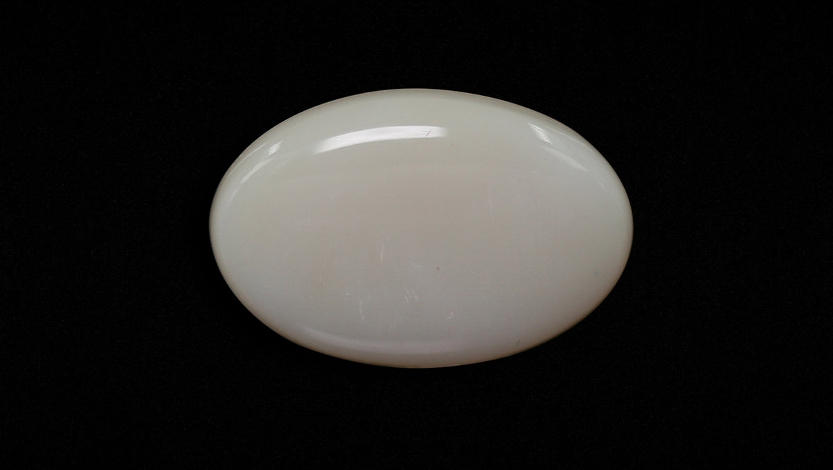 AustralianWhite Opal 14.44 Carats / 15.87 Ratti