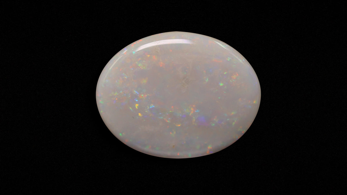 White Opal With Fire 20.05 Carats / 22.03 Ratti