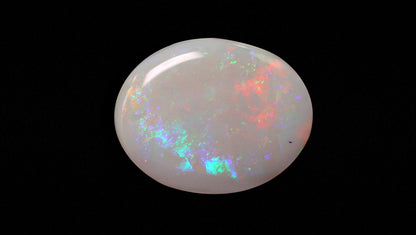 White Opal With Fire 17.92 Carats / 19.69 Ratti