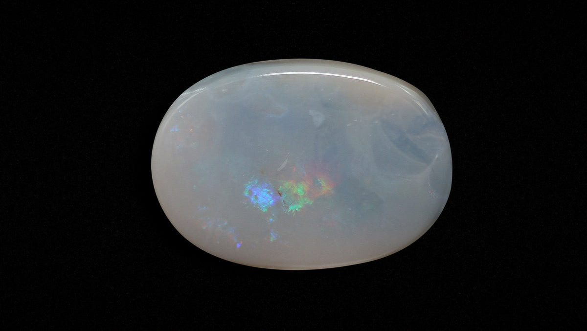 White Opal With Fire 13.29 Carats / 14.6 Ratti