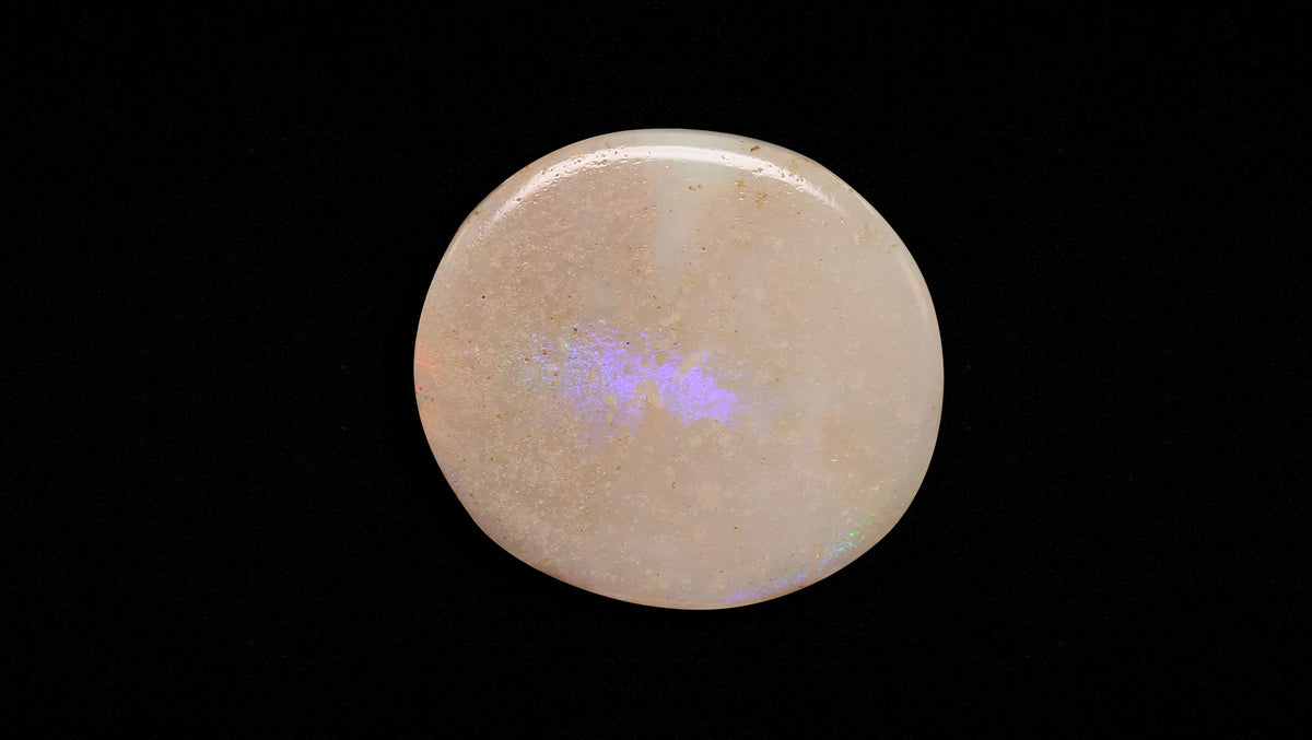 White Opal With Fire 10.92 Carats / 12 Ratti
