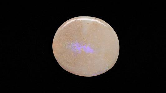 White Opal With Fire 10.92 Carats / 12 Ratti