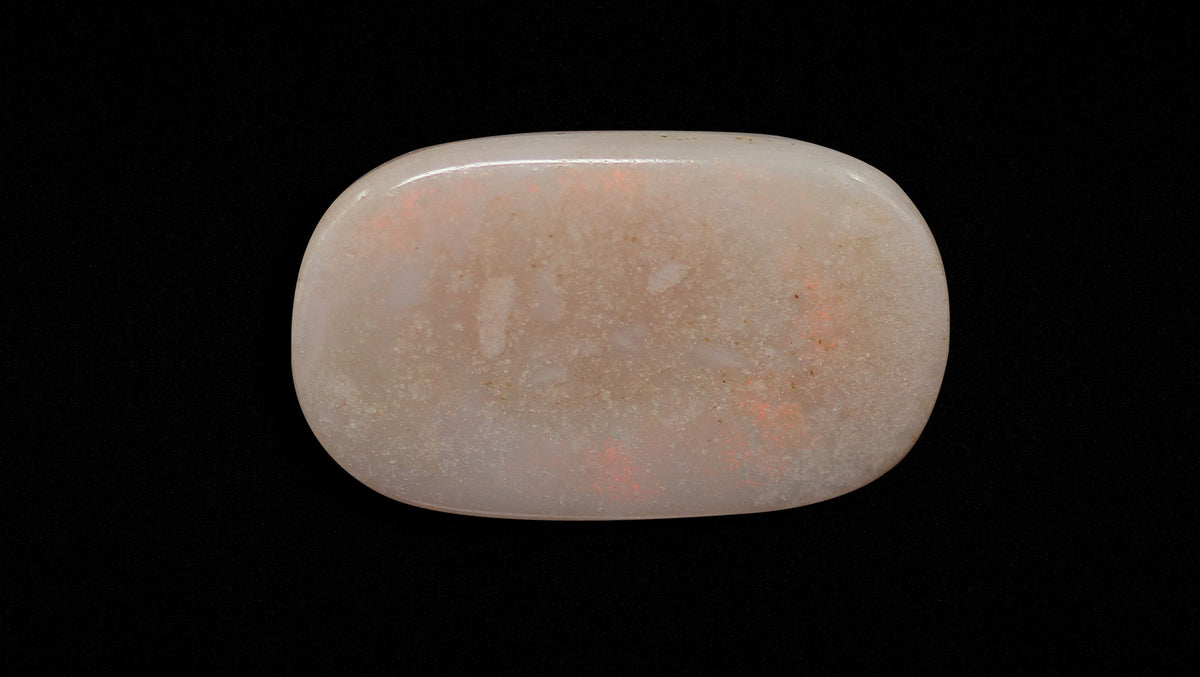White Opal With Fire 16.09 Carats / 17.68 Ratti