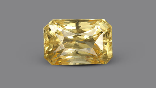 Natural Yellow Sapphire 5.64 Carats / 6.2 Ratti