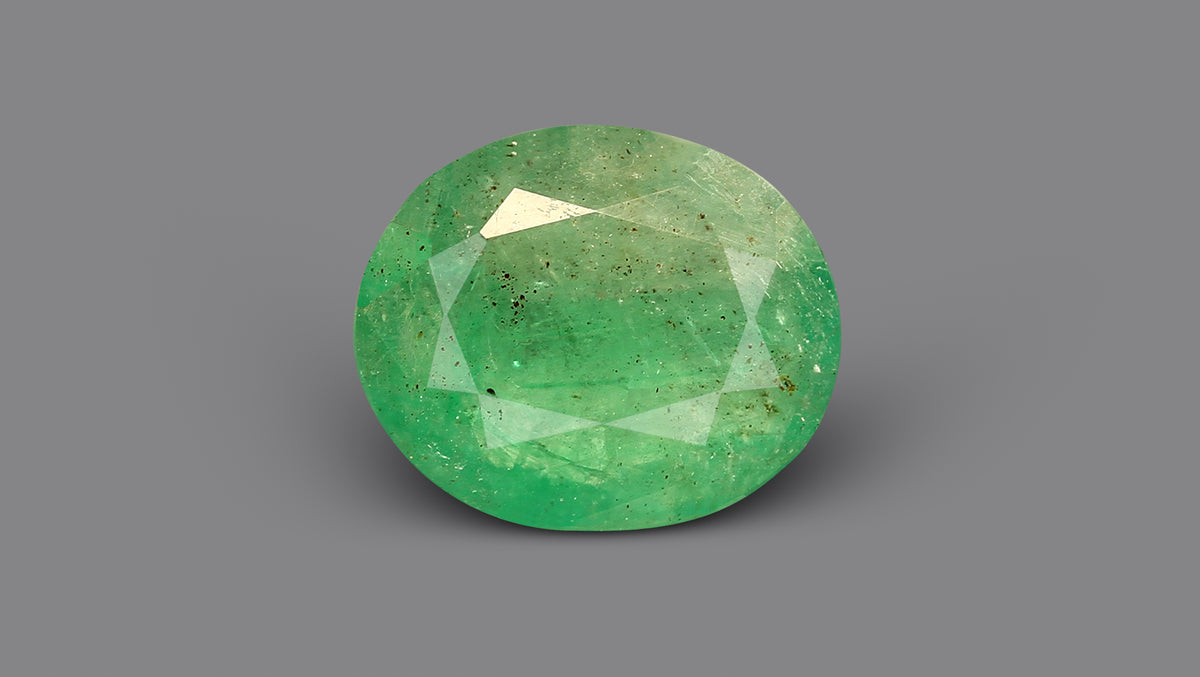 Zambian Emerald (Panna) 4.74 Carats / 5.21 Ratti