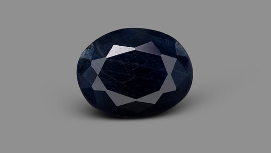 Natural Blue Sapphire 4.24 Carats / 4.66 Ratti