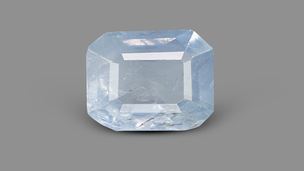 Natural Blue Sapphire 4.08 Carats / 4.48 Ratti