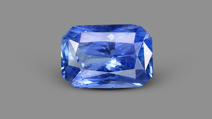 Natural Blue Sapphire 5.11 Carats / 5.62 Ratti