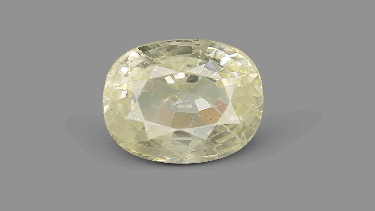 Natural Yellow Sapphire 3.94 Carats / 4.33 Ratti