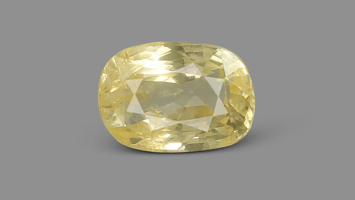 Natural Yellow Sapphire 2.74 Carats / 3.01 Ratti