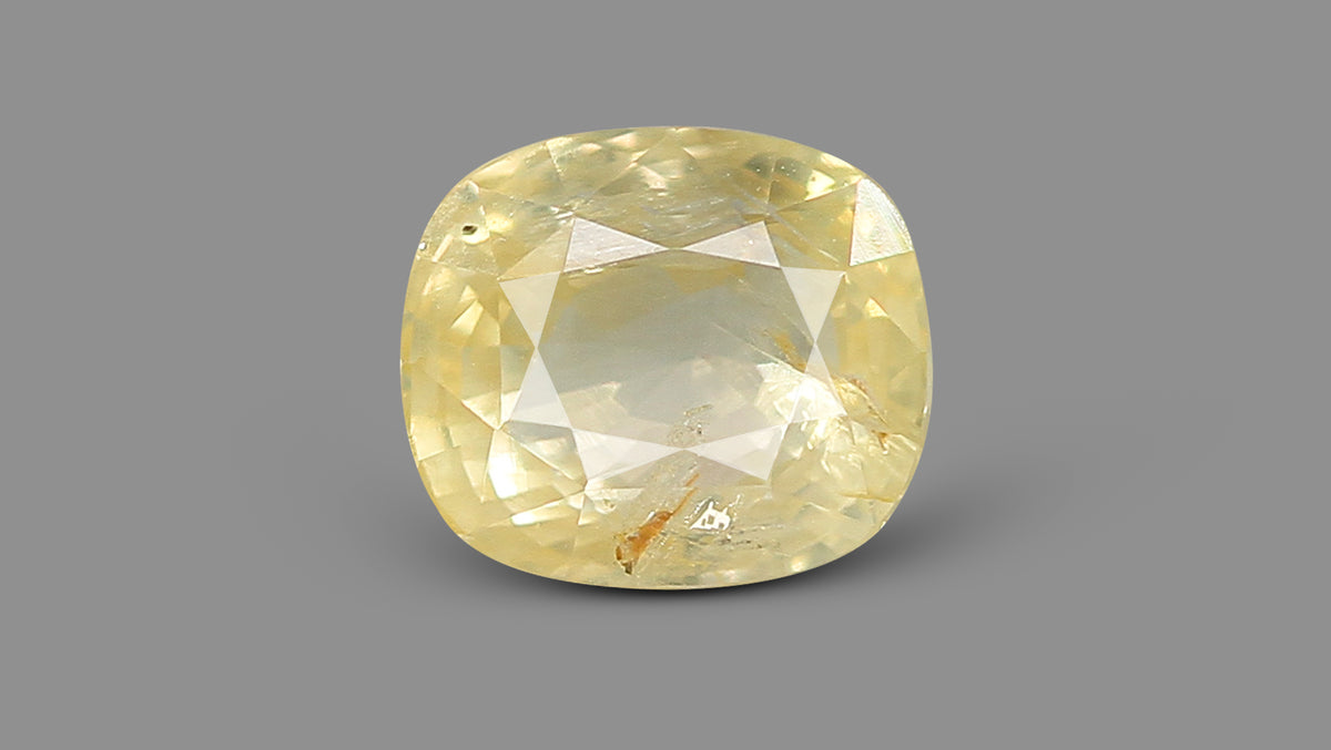 Natural Yellow Sapphire 3.38 Carats / 3.71 Ratti
