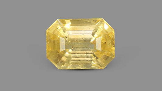 Natural Yellow Sapphire 5.48 Carats / 6.02 Ratti