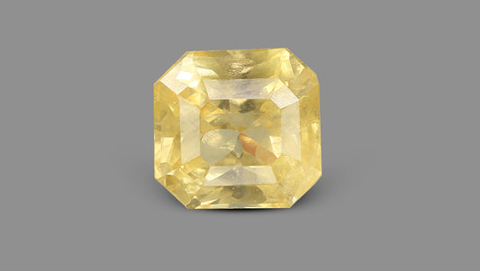 Natural Yellow Sapphire 5.59 Carats / 6.14 Ratti