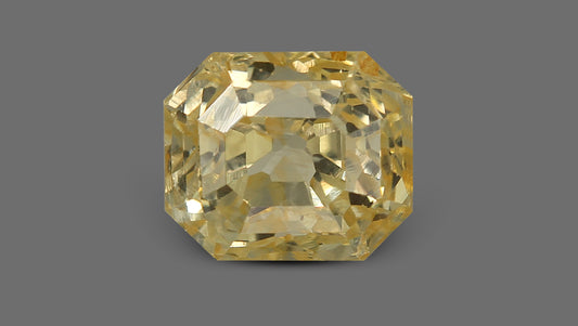 Natural Yellow Sapphire 7.26 Carats / 7.98 Ratti