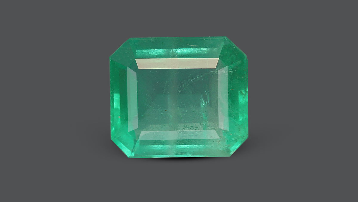 Zambian Emerald (Panna) 4.21 Carats / 4.63 Ratti