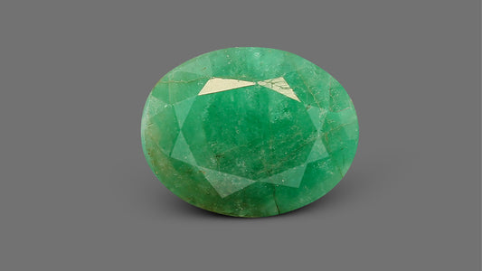 Brazil Emerald (Panna) 4.23 Carats / 4.65 Ratti