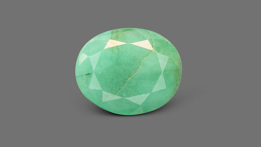 Brazil Emerald (Panna) 4.04 Carats / 4.44 Ratti