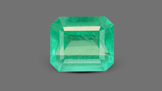 Zambian Emerald (Panna) 6.11 Carats / 6.71 Ratti