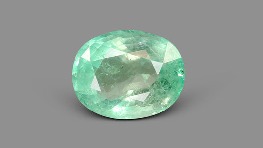 Columbian Emerald (Panna) 3.90 Carats / 4.29 Ratti